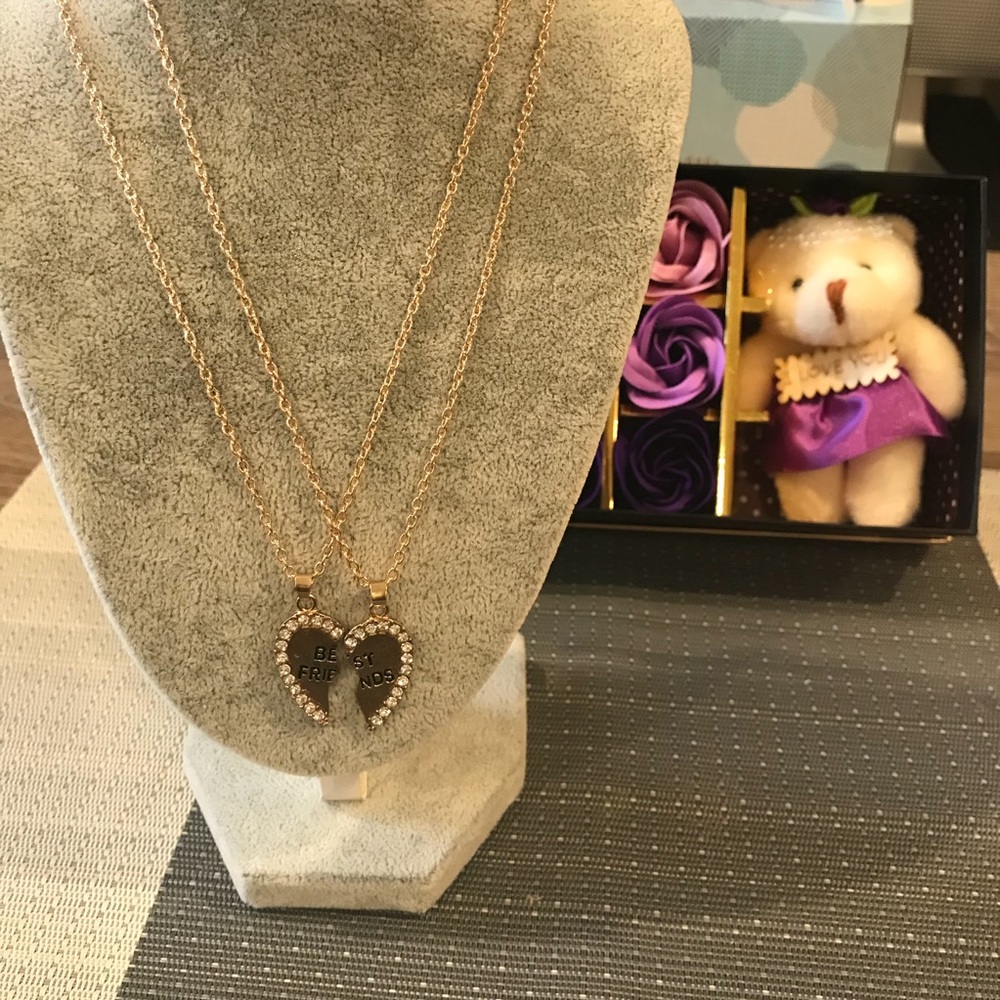 Best friend Necklace - Picture 2 of 3